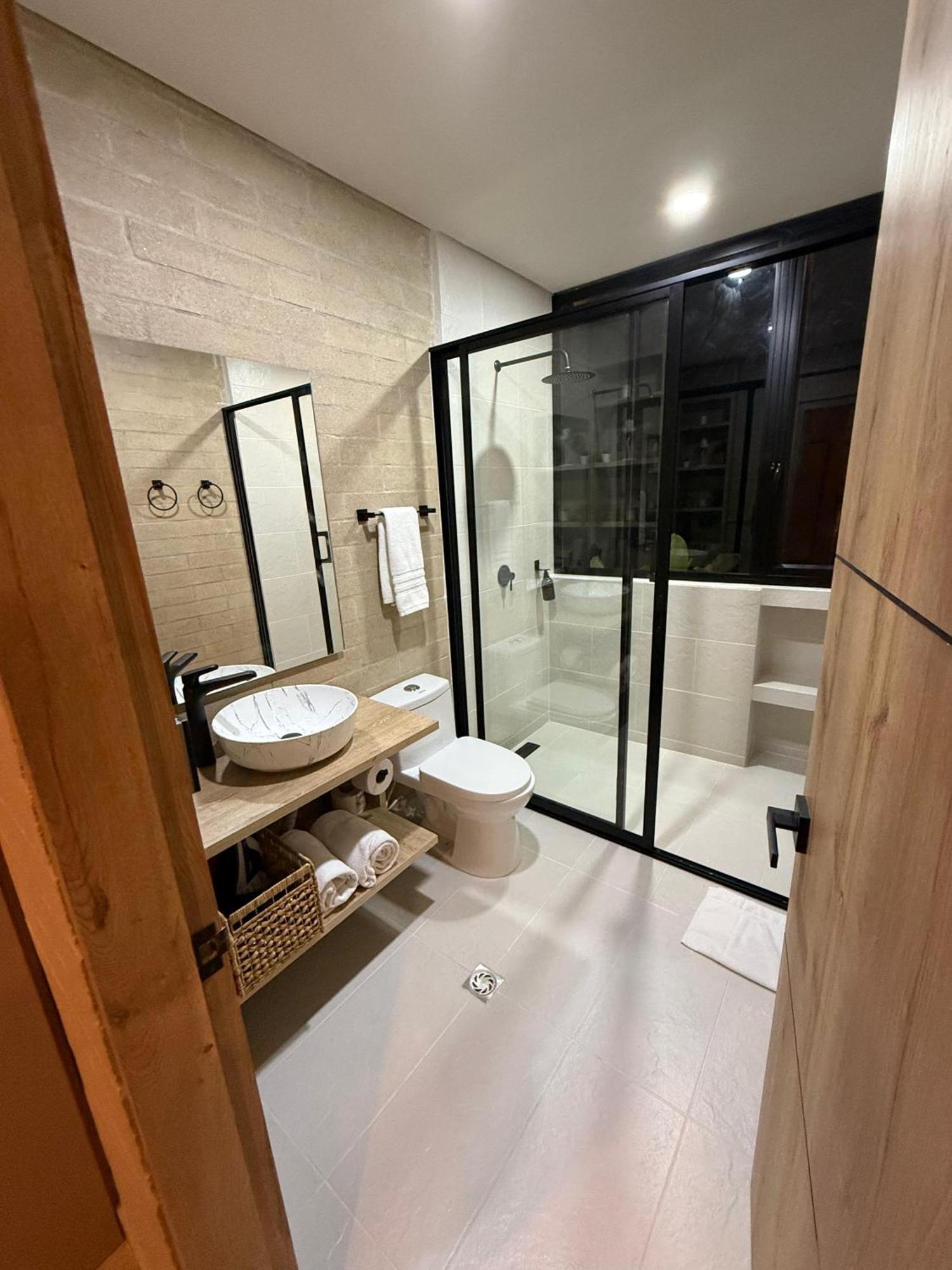 Queen Room Spa Bath